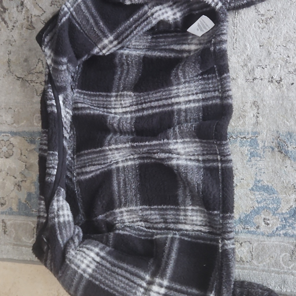 Thread & Supply Black and Gray Plaid Teddy Jacket - Picture 4 of 6